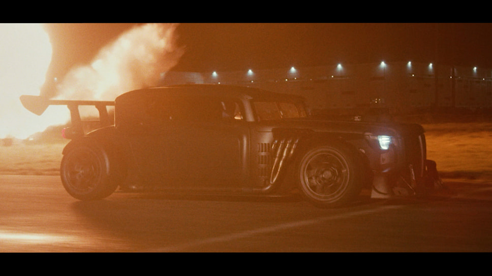 Кадр из фильма «Хот Род „Летающий кирпич“»