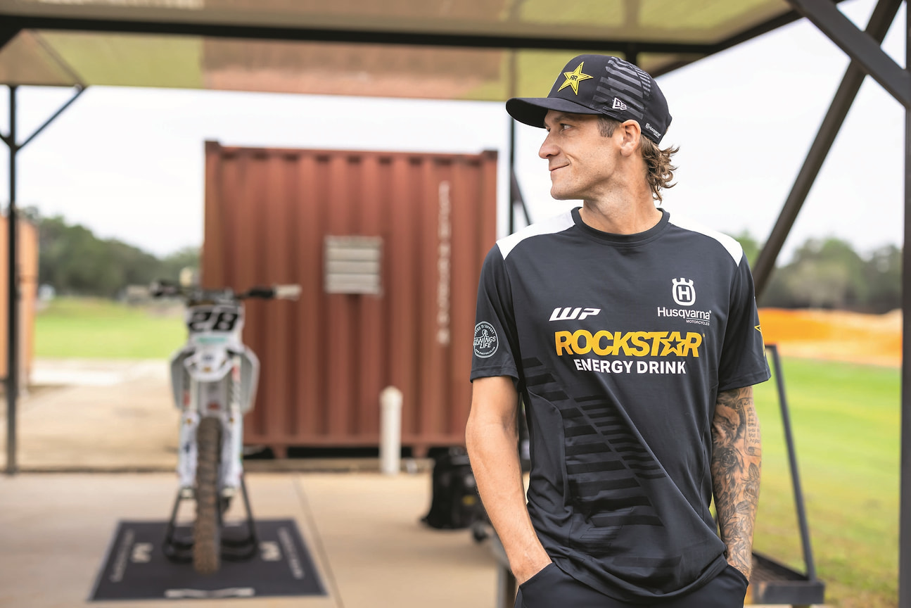 Коллекция одежды Husqvarna Rockstar Replica Team 2024 