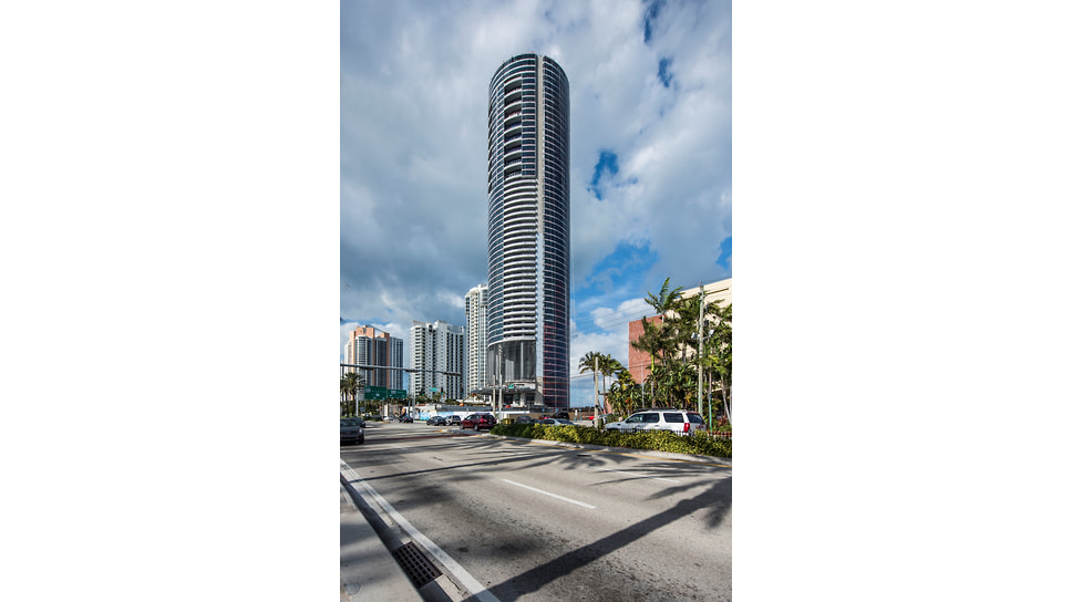 Porsche Design Tower
