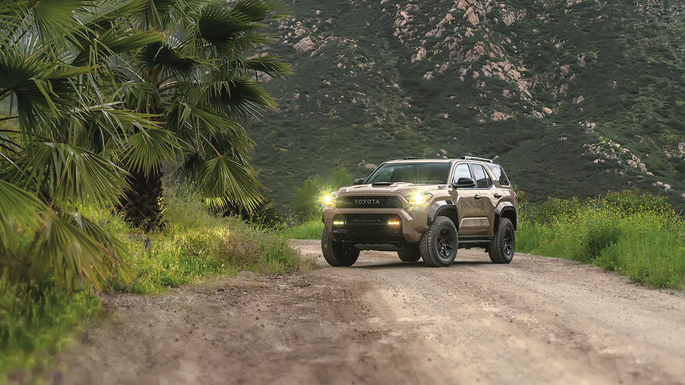 Новый Toyota 4Runner предлагается с тремя типами привода: у начальных версий задний, у промежуточных жестко подключаемый полный Part-Time и постоянный полный у топовых версий. Интересно, велик ли будет спрос на моноприводные машины?