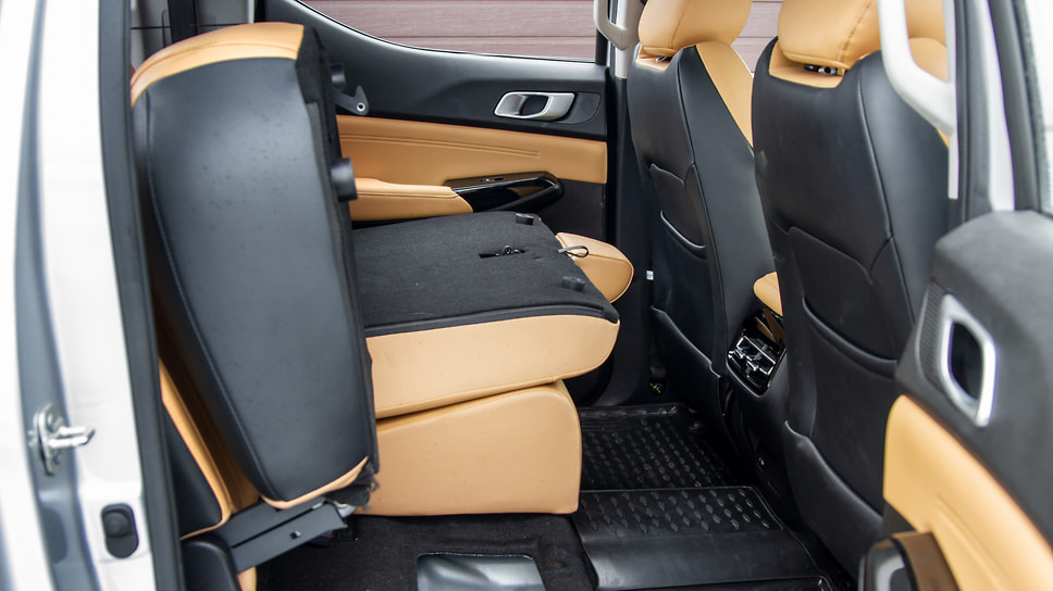 В салоне Changan Hunter Plus
