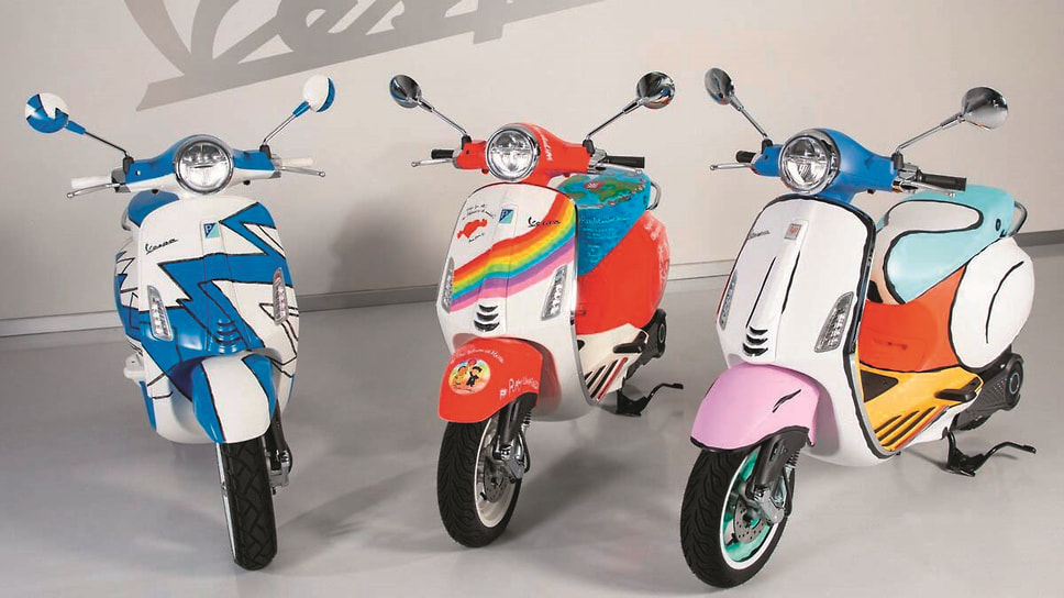 Скутер Vespa Primavera выпускается компанией Piaggio c 2013 года и доступен как с ДВС, так и в полностью электрической версии. Последняя имеет запас хода на одном заряде до 80 км.