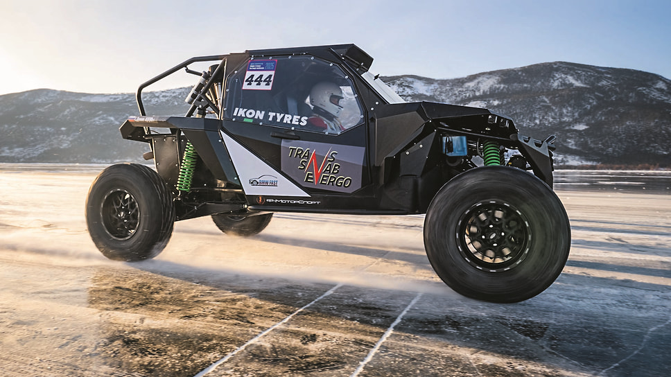 Полноприводный багги F-MotorSport построен по требованиям чемпионатов Международной федерации по ралли-рейдам, добился своей цели и превысил среднюю скорость на дистанции 500 метров с хода, которая составила более 207 км/ч. Управлял багги пилот Сергей Демин