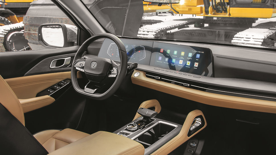 Место водителя в Changan Hunter Plus 