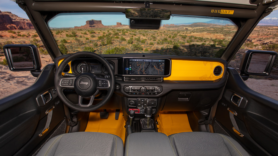 В салоне Jeep Bug Out 4xe