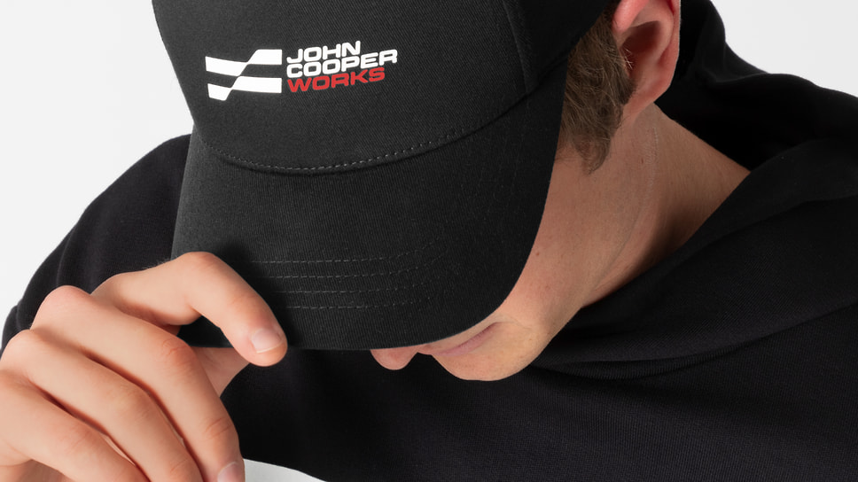 Кепка и толстовка из коллекции MINI JCW